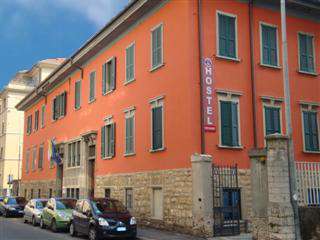 CentralHostelBG offre posti letto nel centro di Bergamo a partire da 21 euro